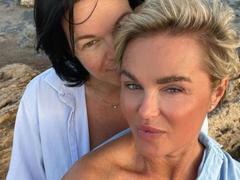 PleasureWeCouple from xLoveCam