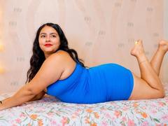 PlumpVixen - female with black hair webcam at xLoveCam