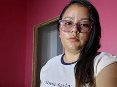 PlumpVixen - female with black hair webcam at xLoveCam