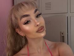 PollyDance - blond female with  small tits webcam at xLoveCam