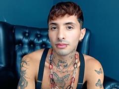 Polylu - male webcam at xLoveCam
