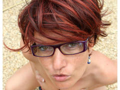 Popp-Sylvie-hot - female with red hair webcam at xLoveCam