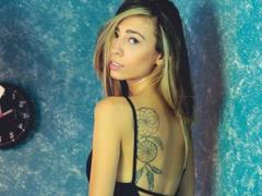 AllureRose - female with brown hair webcam at xLoveCam