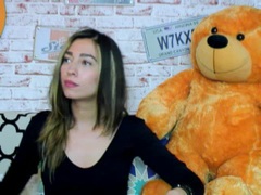 AllureRose - female with brown hair webcam at xLoveCam