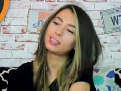 AllureRose - female with brown hair webcam at xLoveCam