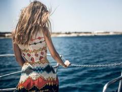 AllureRose - female with brown hair webcam at xLoveCam