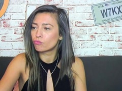 AllureRose - female with brown hair webcam at xLoveCam