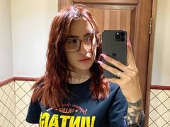 PreciousLambrecht - female with brown hair webcam at xLoveCam