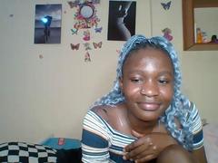 PrettyCuddles from xLoveCam