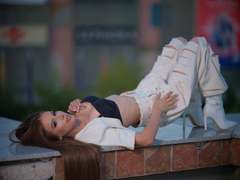 PrettyDaissy - female with brown hair and  big tits webcam at xLoveCam