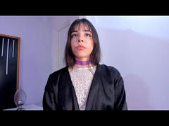 PrettyEffy - female with brown hair webcam at xLoveCam