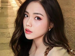 PrettyHugeCock-hot - blond female webcam at xLoveCam