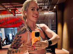 PrettyKaty27-hot - blond female webcam at xLoveCam