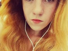 PrettyVoron - female with red hair and  big tits webcam at xLoveCam