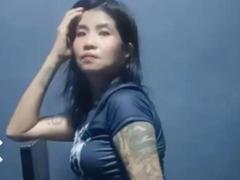 PrettyWild from xLoveCam