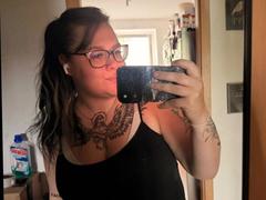 Prettyjosi-hot - female with black hair webcam at xLoveCam