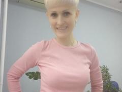 Priestess-hot - female with red hair webcam at xLoveCam