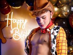 PrinceSteve - male webcam at xLoveCam