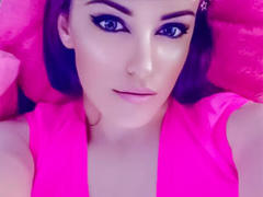 00Catwalk - blond female with  small tits webcam at LiveJasmin