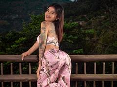 PrincessMelim - shemale webcam at xLoveCam