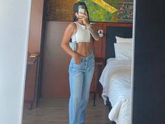 PrincessMiley - female webcam at xLoveCam