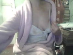 PriscillaBluebell - female with brown hair and  small tits webcam at xLoveCam