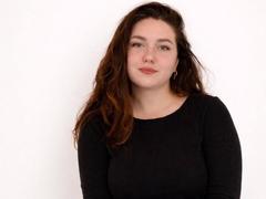 PrueButt - female with brown hair and  big tits webcam at xLoveCam