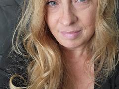 Purplelipss - blond female with  big tits webcam at LiveJasmin