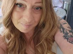 Purplelipss - blond female with  big tits webcam at LiveJasmin