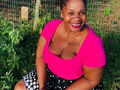 QueenBebe - female webcam at xLoveCam