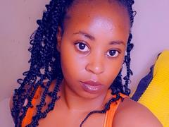 QueenBoobby from xLoveCam