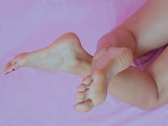 Lovelyfeet - female with black hair and  small tits webcam at xLoveCam