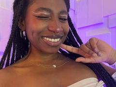 QueenPerlaa - female with black hair webcam at xLoveCam
