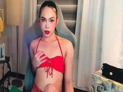 QueenSelfSucker-hot - female with black hair webcam at xLoveCam