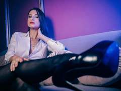 SerenneNova - female with black hair and  big tits webcam at LiveJasmin
