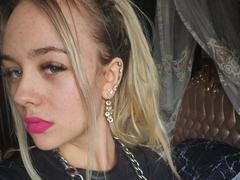 Queen-of-BDSM-hot - blond female webcam at xLoveCam