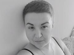 RachelExcite - female with brown hair webcam at xLoveCam