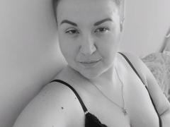 RachelExcite - female with brown hair webcam at xLoveCam