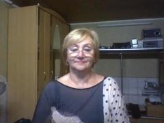 RachelGerald - female with  small tits webcam at xLoveCam