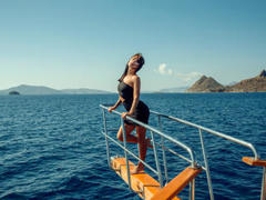 RachelHood - female with brown hair webcam at LiveJasmin