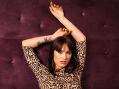 RachelHood - female with brown hair webcam at LiveJasmin