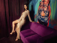 RachelHood - female with brown hair webcam at LiveJasmin