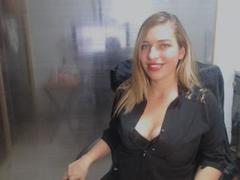 RachellWilson - blond female with  big tits webcam at xLoveCam