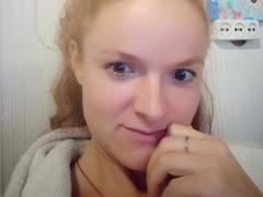 RaeJeannie - female with red hair and  small tits webcam at xLoveCam