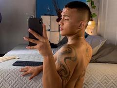 RafaBruz - male webcam at xLoveCam