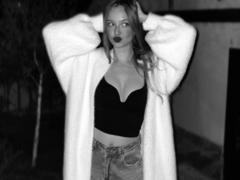 RandiMatute - blond female with  big tits webcam at xLoveCam