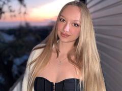 RandiMatute - blond female with  big tits webcam at xLoveCam