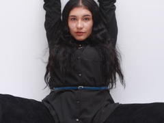 MargaritaDudole - female with brown hair and  big tits webcam at LiveJasmin