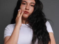 MargaritaDudole - female with brown hair and  big tits webcam at LiveJasmin