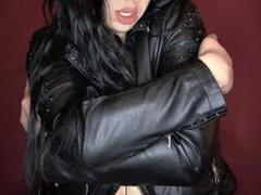 Raubmiez-hot - female with brown hair webcam at xLoveCam